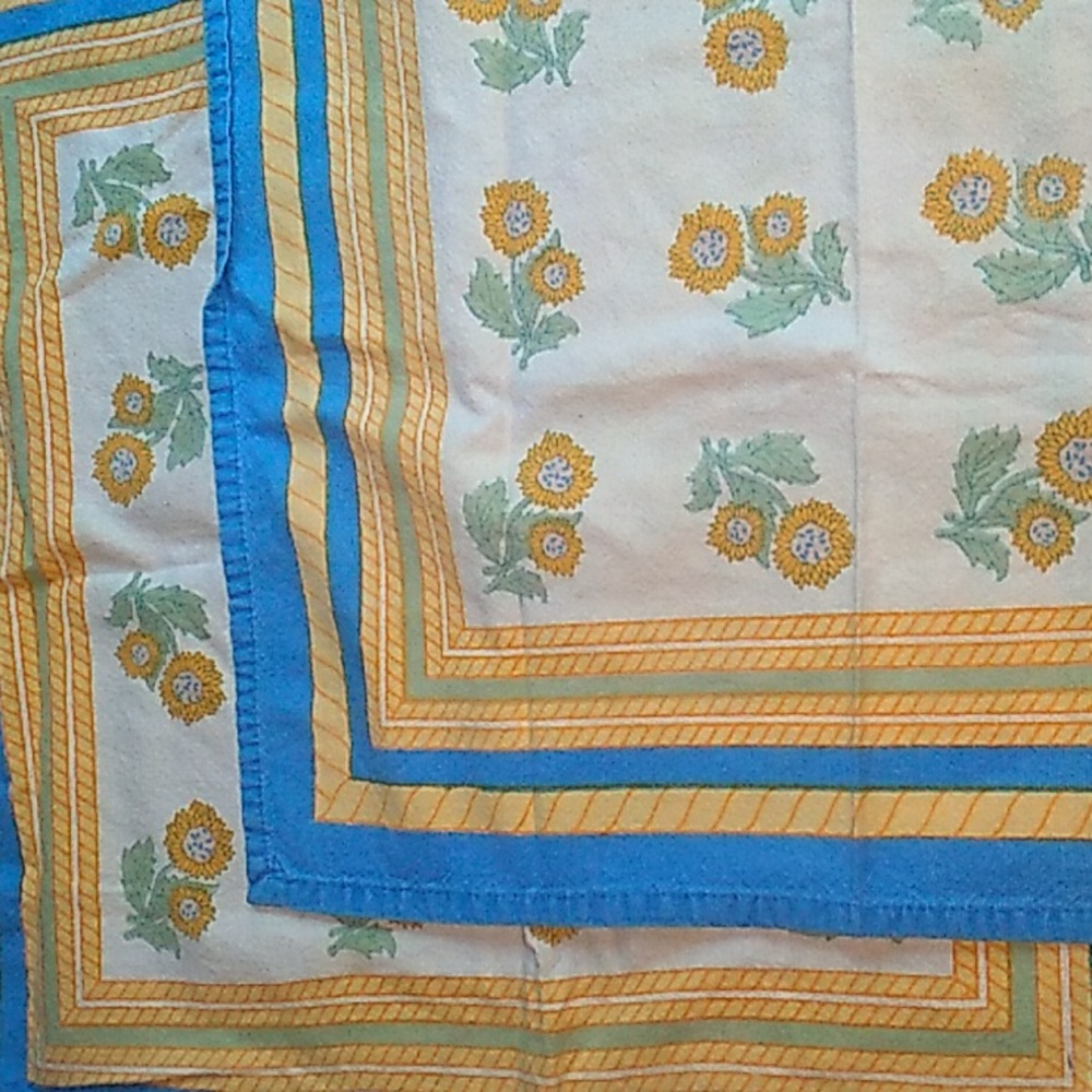 ⚜️ FRENCH PROVENCIAL Country Napkins GORGEOUS SET of 4 PRELOVED VNVC - Picture 2 of 16